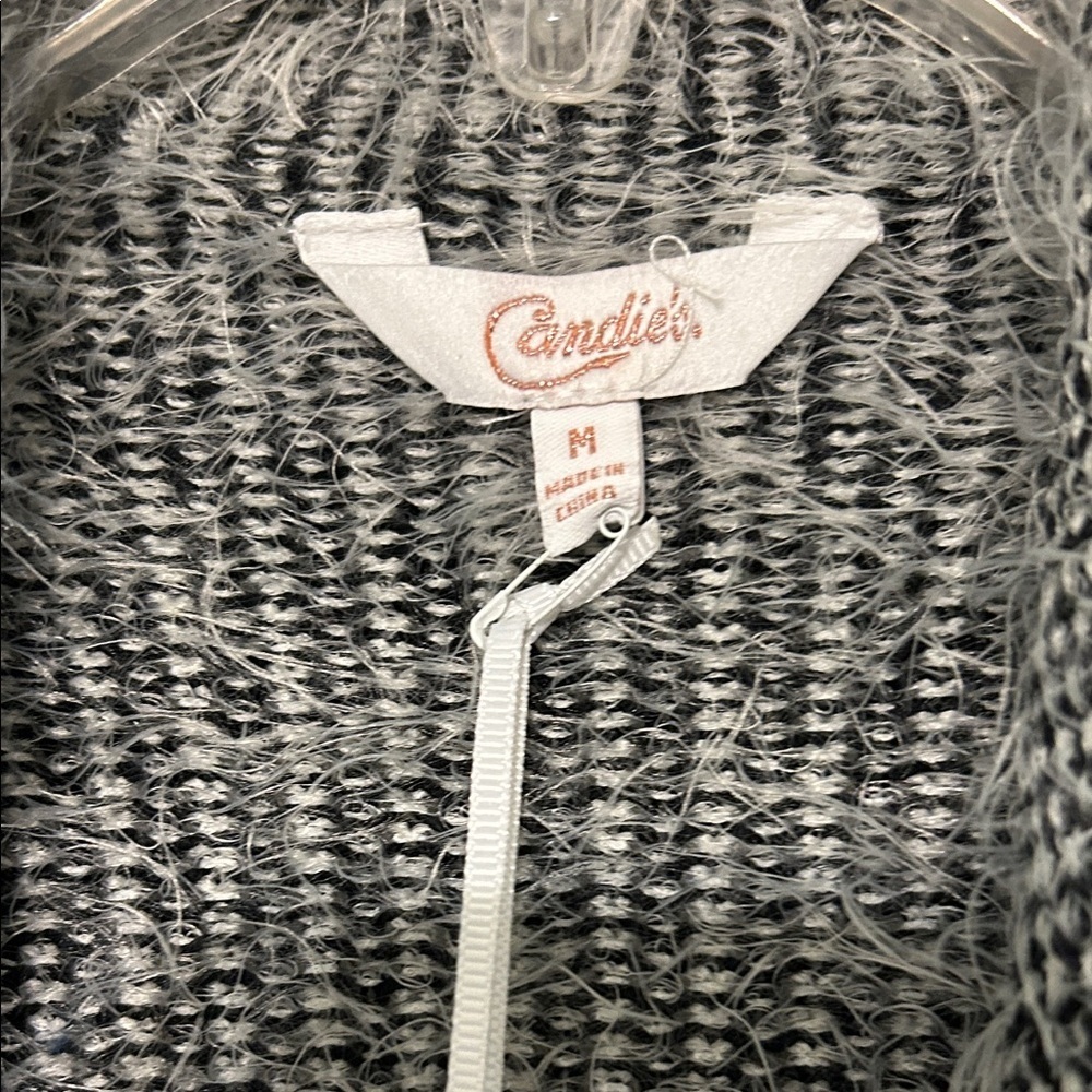 Candie’s Women's Gray and White Open Front Sweater Size Medium - Picture 3 of 7